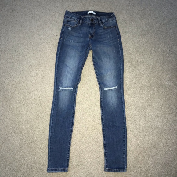 Distressed Oasis jeans - Picture 1 of 9